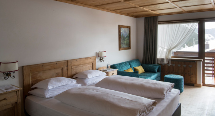 Mountain Home Villa Anna, Selva & S.Cristina ski chalet, image 4